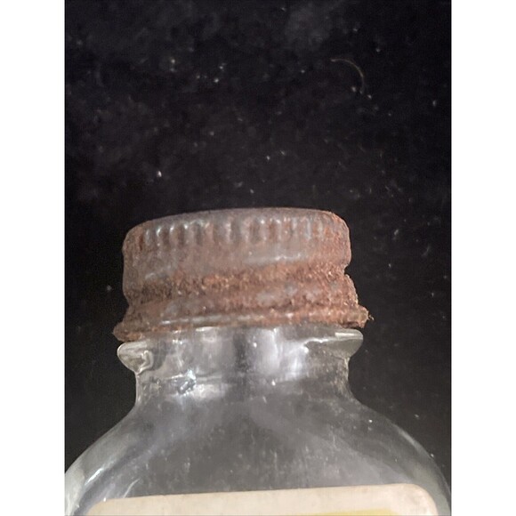 vintage Bayer Aspirin (empty) glass bottle, embossed sides, paper Label 2.5 tall - Picture 3 of 8